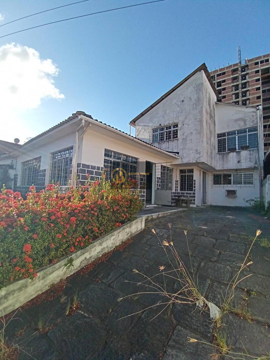 Casa com 11 quartos, 320m², à venda em Recife, Torre